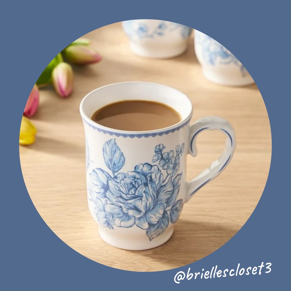 🌸 New The Pioneer Woman AGATHA Coffee Mug, 12 Ounces, Blue & White, Qty 1